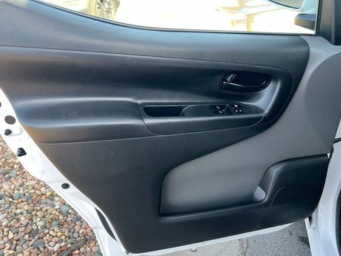 Used 2020 Nissan NV200 SV w/ Back Door Glass Package image 15