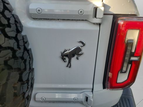 Used 2024 Ford Bronco Badlands AWD/4WD image 19