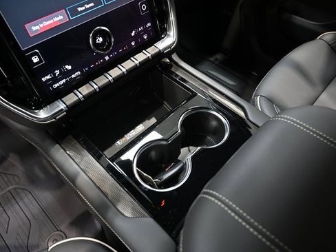 New 2026 GMC Yukon XL Elevation image 19