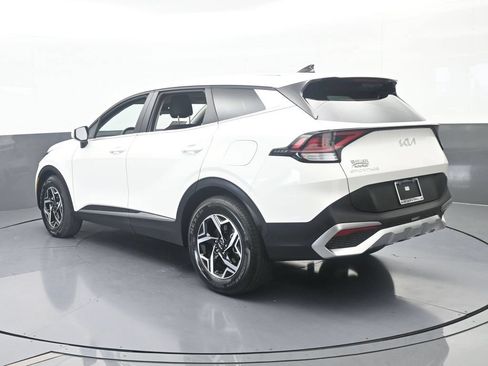 Used 2025 Kia Sportage LX FWD image 4