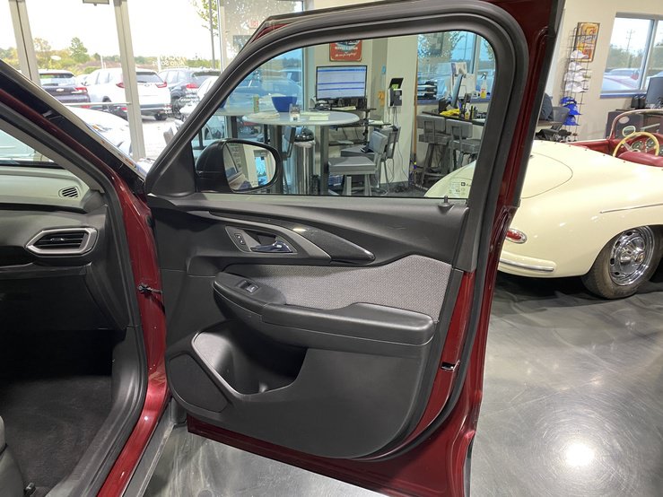 Used 2023 Chevrolet TrailBlazer LS FWD image 19