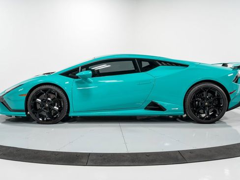 Used 2023 Lamborghini Huracan Tecnica image 6