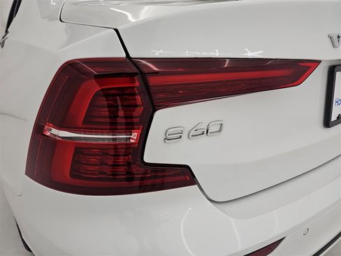 Used 2022 Volvo S60 T8 R-Design Expression w/ Premium Package image 44