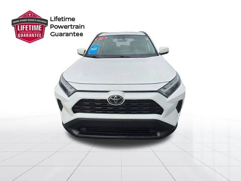 Used 2022 Toyota RAV4 XLE w/ Convenience Package FWD image 4