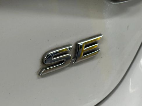 Used 2017 Toyota Camry SE image 28