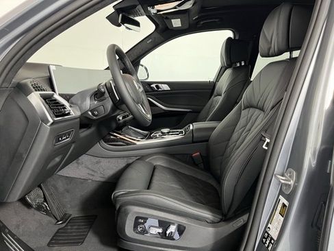 New 2026 BMW X7 xDrive40i w/ Premium Package image 11