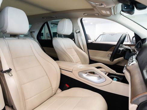 Used 2024 Mercedes-Benz GLE 450 4MATIC image 9