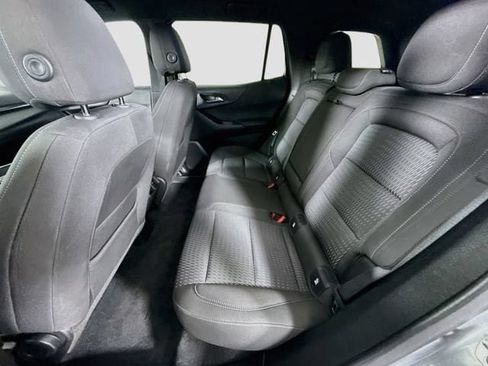Used 2025 Chevrolet Equinox LT FWD image 24