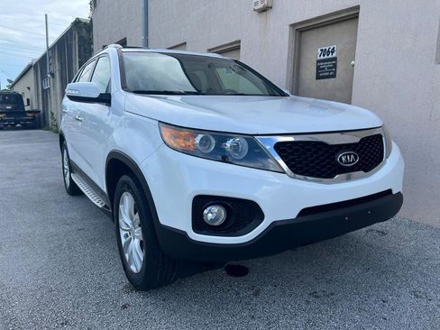 Used 2011 Kia Sorento LX w/ Convenience Pkg FWD image 5