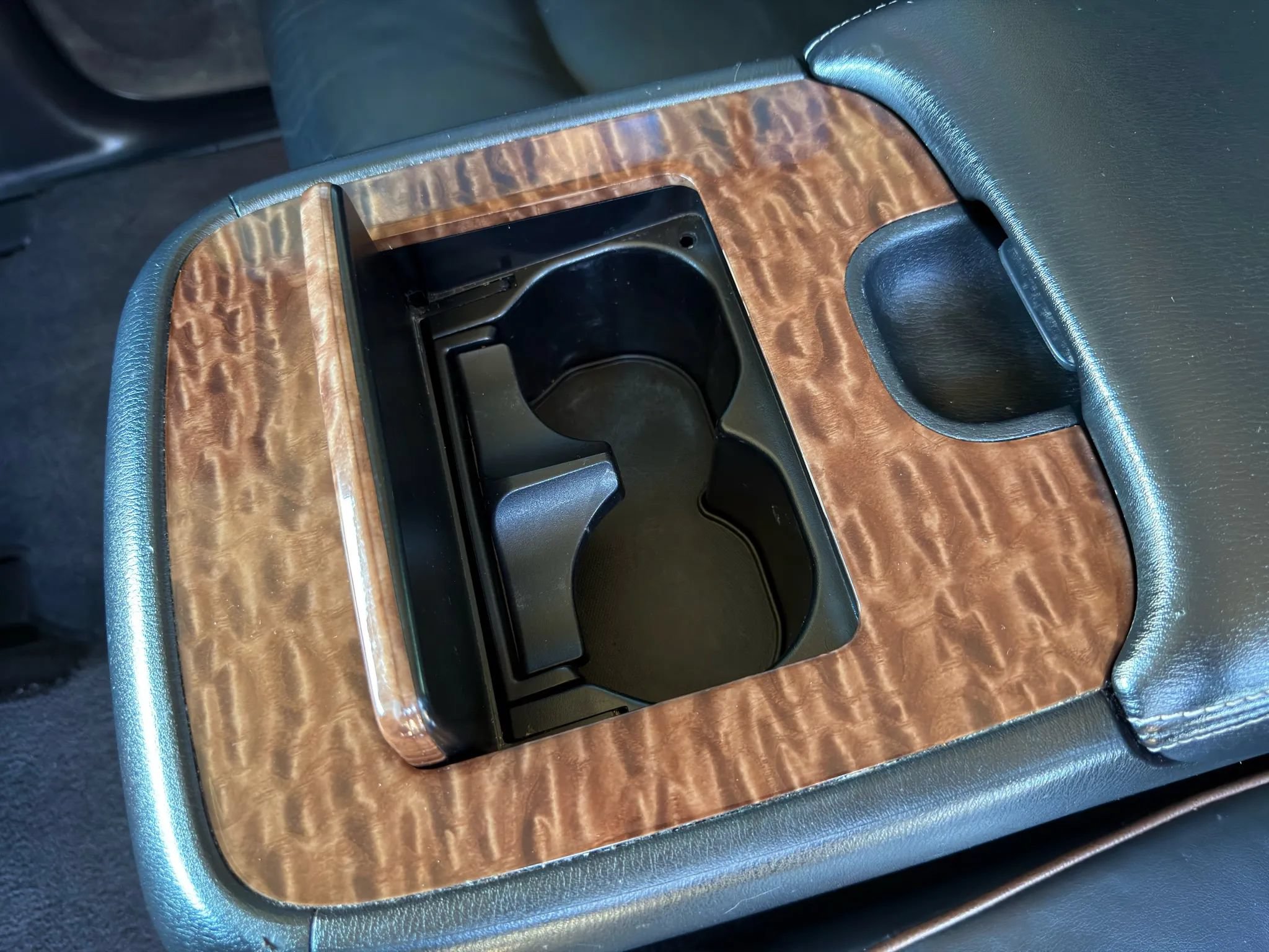 Used 2019 Nissan Armada Platinum w/ Captain's Chairs Package AWD/4WD image 20