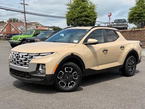 Used 2023 Hyundai Santa Cruz SEL w/ Activity Package AWD/4WD image 2