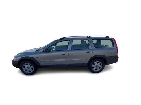 Used 2005 Volvo XC70 image 2
