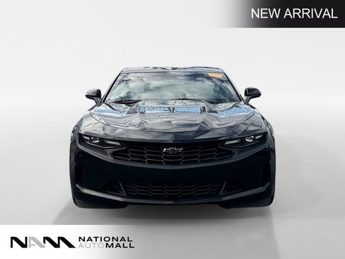 Used 2019 Chevrolet Camaro LT RWD image 8