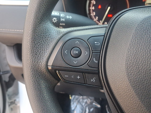 Used 2025 Toyota RAV4 XLE AWD/4WD image 21