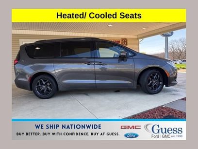 Used 2020 Chrysler Pacifica Limited w/ S Appearance Package