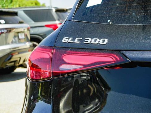 Used 2024 Mercedes-Benz GLC 300 image 10