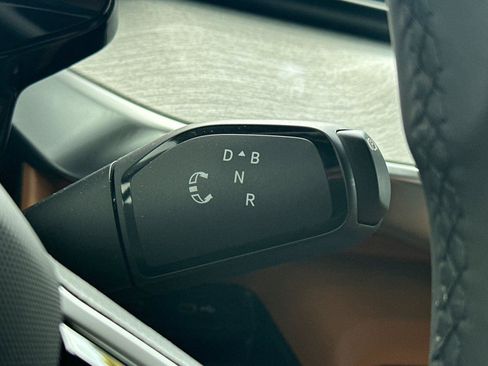 New 2025 Volkswagen ID. Buzz Pro S RWD image 22