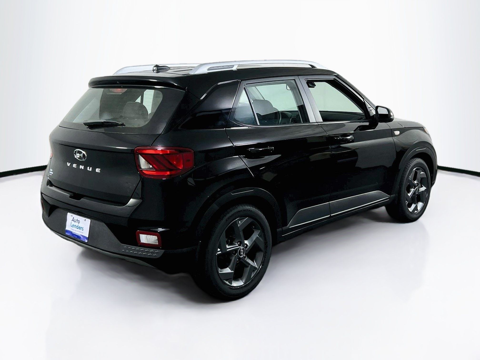 Used 2023 Hyundai Venue SEL FWD image 5