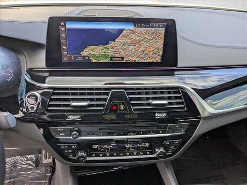 Used 2019 BMW M550i xDrive w/ Premium Package image 15