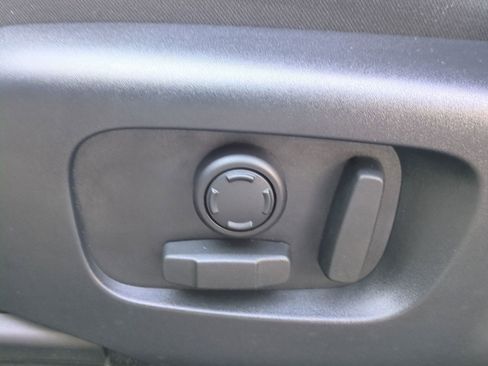 Used 2025 Land Rover Range Rover Evoque S image 14