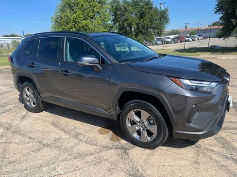 Used 2024 Toyota RAV4 XLE AWD/4WD image 18