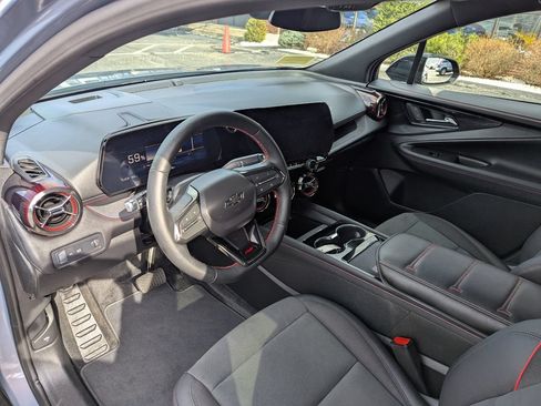 Used 2025 Chevrolet Blazer EV RS AWD/4WD image 17