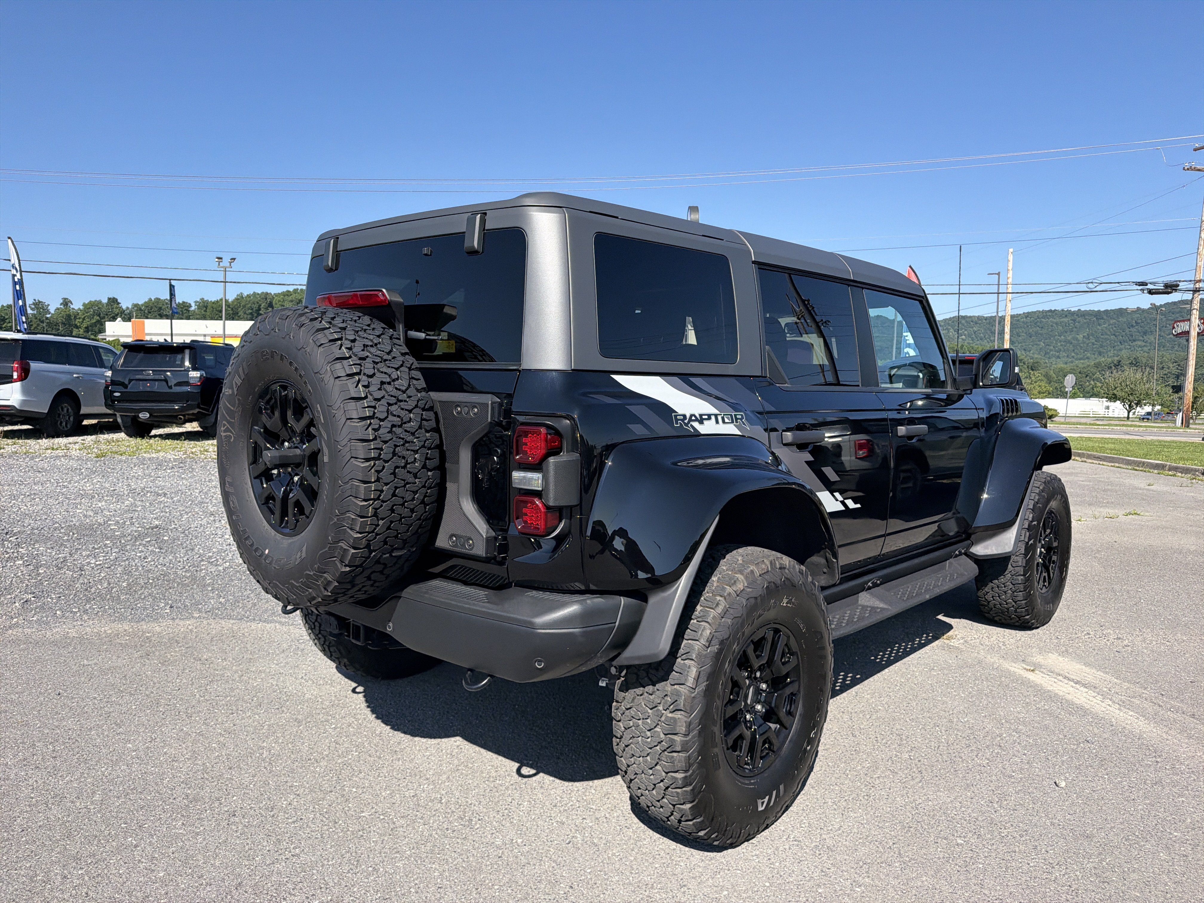 Used 2024 Ford Bronco Raptor w/ Interior Carbon Fiber Pack 6 AWD/4WD image 4