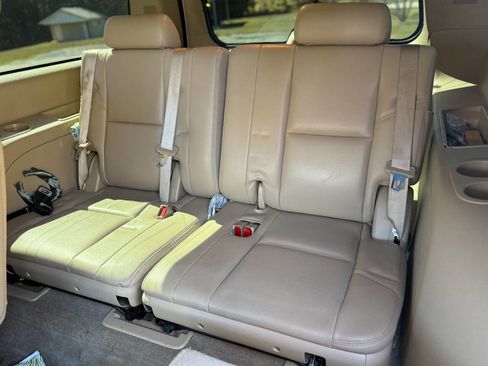 Used 2012 GMC Yukon XL Denali image 16