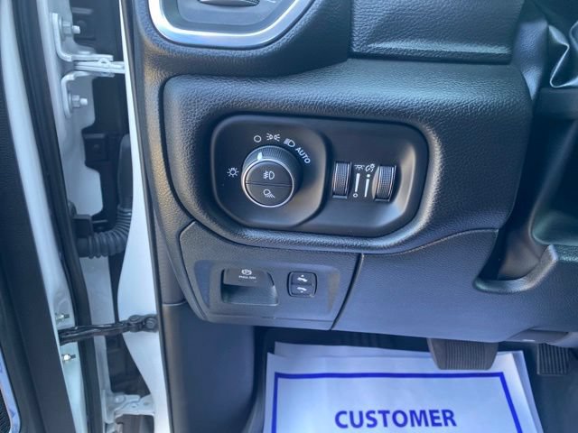 Used 2023 RAM 1500 Laramie AWD/4WD image 19