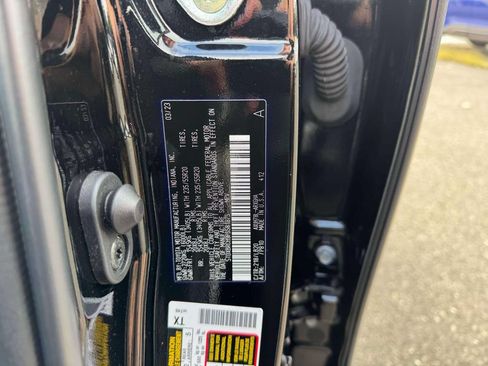 Used 2023 Toyota Highlander Limited AWD/4WD image 13