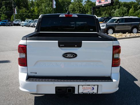 Used 2025 Ford Maverick Lobo AWD/4WD image 8