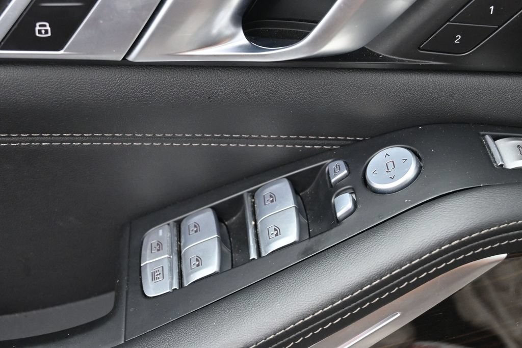 Used 2025 BMW X7 xDrive40i AWD/4WD image 14