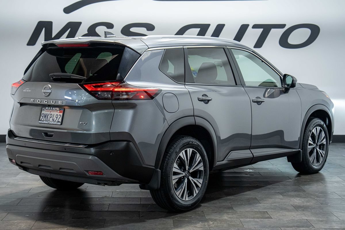 Used 2023 Nissan Rogue SV w/ SV Premium B Package FWD image 4