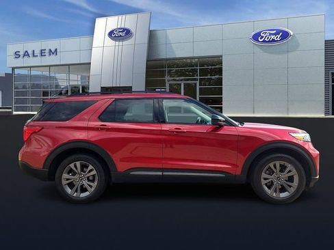 Certified 2023 Ford Explorer XLT w/ Equipment Group 202A AWD/4WD image 2