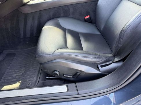 Used 2022 Volvo V60 T5 Cross Country image 17