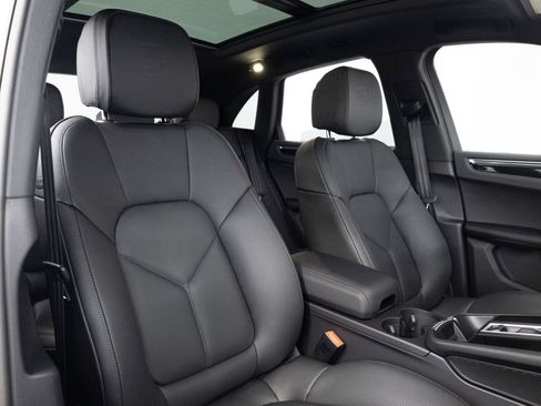 New 2026 Porsche Macan Turbo AWD/4WD image 35