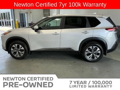 Used 2023 Nissan Rogue SV FWD image 3