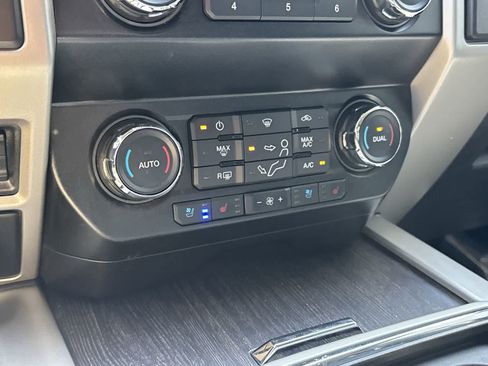 Used 2020 Ford F350 Lariat w/ Lariat Ultimate Package AWD/4WD image 25