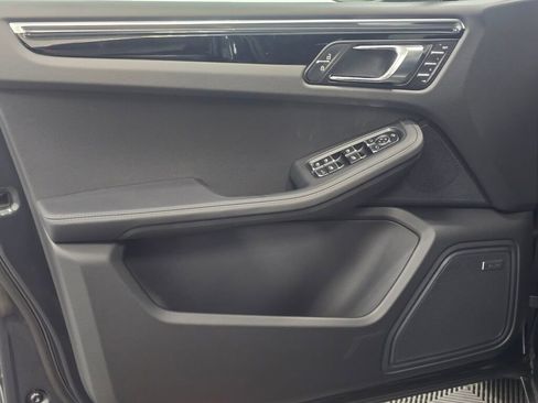 New 2026 Porsche Macan Turbo image 24