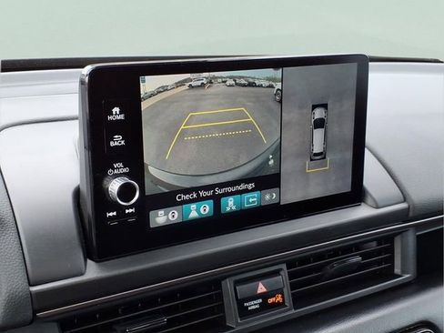 Used 2025 Honda Pilot TrailSport image 24