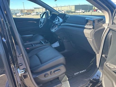 Certified 2023 Honda Odyssey Touring image 8