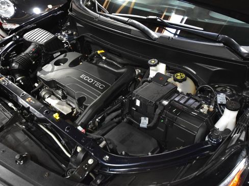 Used 2020 Chevrolet Equinox LT FWD image 39