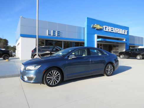 Used 2018 Lincoln MKZ Premiere image 1