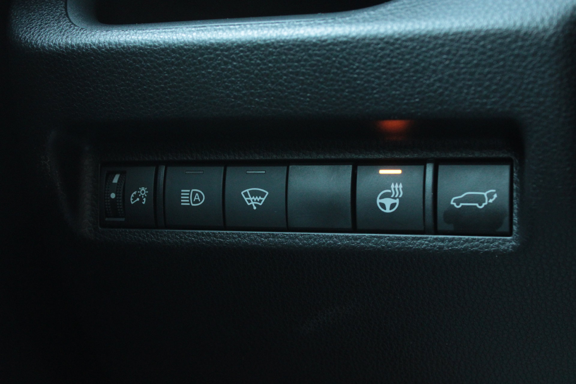 Used 2021 Toyota RAV4 XLE w/ Convenience Package AWD/4WD image 34