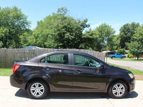 Used 2016 Chevrolet Sonic LT FWD image 11