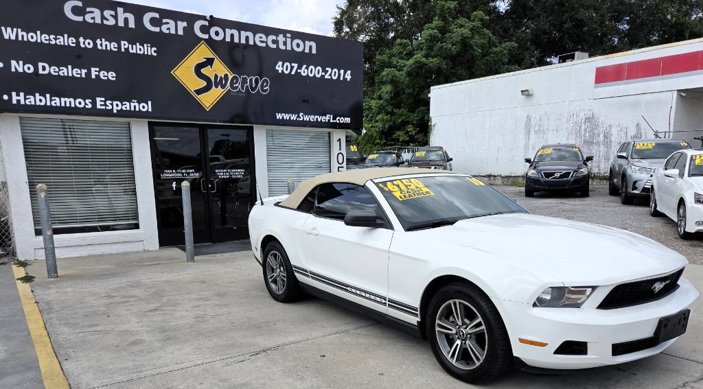 Used 2010 Ford Mustang Convertible RWD image 4