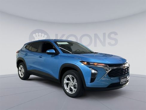 New 2026 Chevrolet Trax LS w/ LS Convenience Package image 18