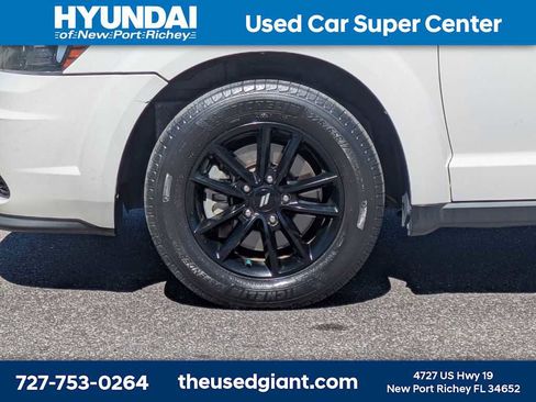 Used 2020 Dodge Journey SE w/ SE Popular Equipment Group image 10