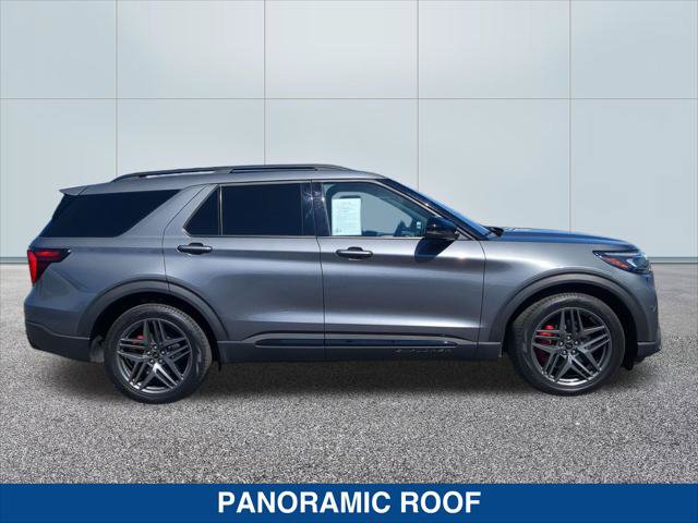 Used 2025 Ford Explorer ST AWD/4WD image 6