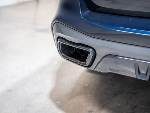 Used 2023 BMW X5 M50i w/ Executive Package image 18